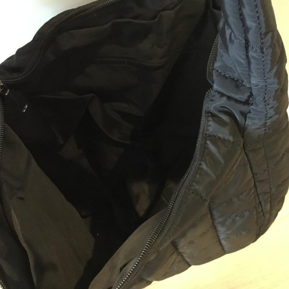 Black Puffer Shoulder Tote Bag Quilted Zipper Closure Packable to Travel NWOT - Picture 4 of 4
